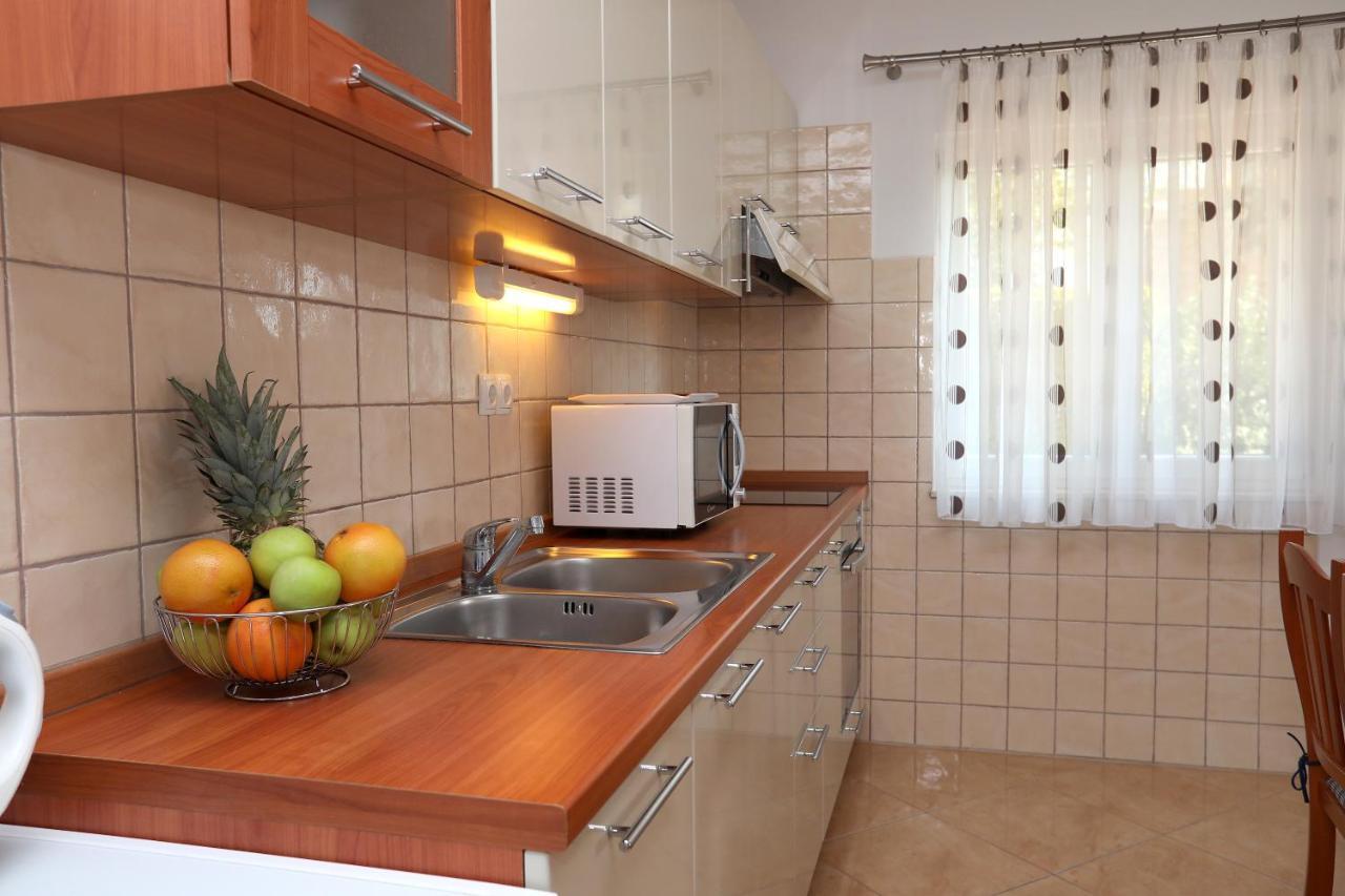 Vila Kuzmanic تروغير المظهر الخارجي الصورة